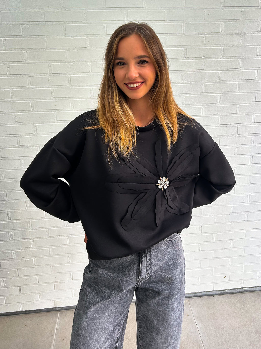 Mono Bloom Sweatshirt